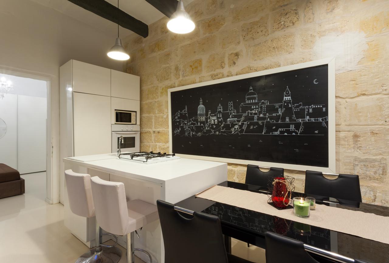 Your Apartment Флориана Экстерьер фото